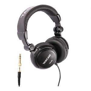 VOX amPlug Guitar Headphone Amplifier with Over-Ear Headphones - Image 3