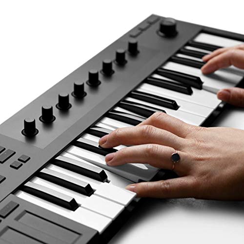 Native Instruments Komplete Kontrol M32: Compact, Powerful MIDI Keyboard for Music Production