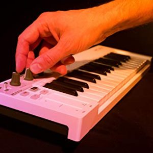 Unlock Sonic Creativity with Arturia KeyStep: Your Ultimate Portable Music Hub with Slimkey Keybed, Polyphonic Sequencer, and More - Image 3