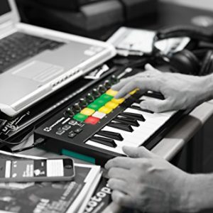 Novation Launchkey Mini 25-Note USB Keyboard Controller - Image 3