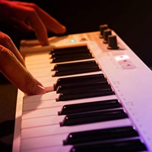 Unlock Sonic Creativity with Arturia KeyStep: Your Ultimate Portable Music Hub with Slimkey Keybed, Polyphonic Sequencer, and More - Image 4