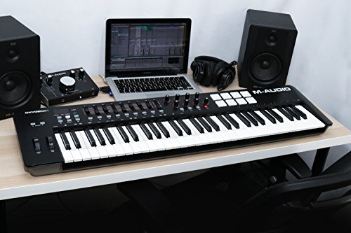 M-Audio Oxygen 61 IV | 61-Key USB/MIDI Keyboard With 8 Trigger Pads