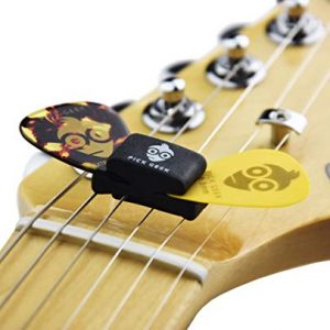 Pick Geek Guitar Pick Capo Bundle Set | 33 x Premium Assorted Guitar Picks - Image 9