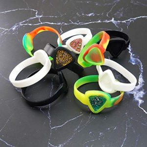 JinQu 2-Pack Guitar Pick Holder Silicone Wristband - Image 3