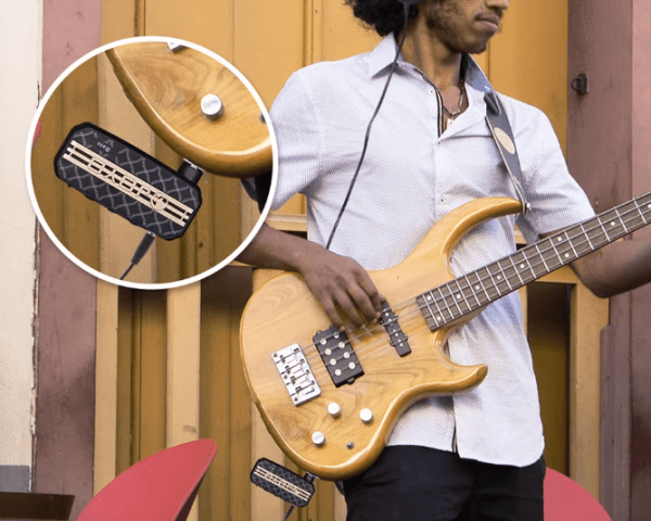 Portable Mini Headphone Bass Guitar Amplifier with 6 Sound Effects – Perfect for Home and Travel Practice