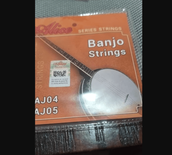 Alice AJ04/AJ05 Banjo Strings: Crisp Sound & Anti-Rust Coating for 4-String and 5-String Instruments