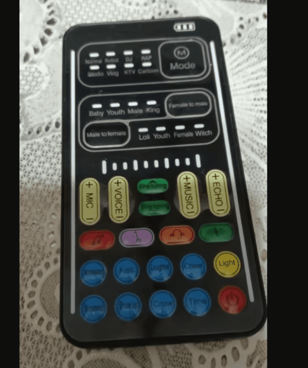 Ultra-Thin Voice Changer Sound Card with Bluetooth & Noise Reduction for Live Streaming